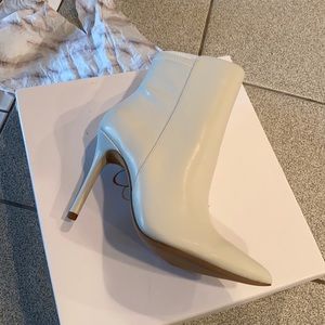 Pointed toe white heel booties by Jessica Simpson (never worn) OFF WHITE COLOR